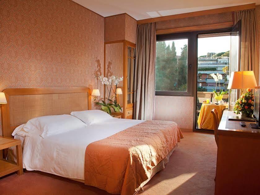 Polo Hotel Roma Esterno foto